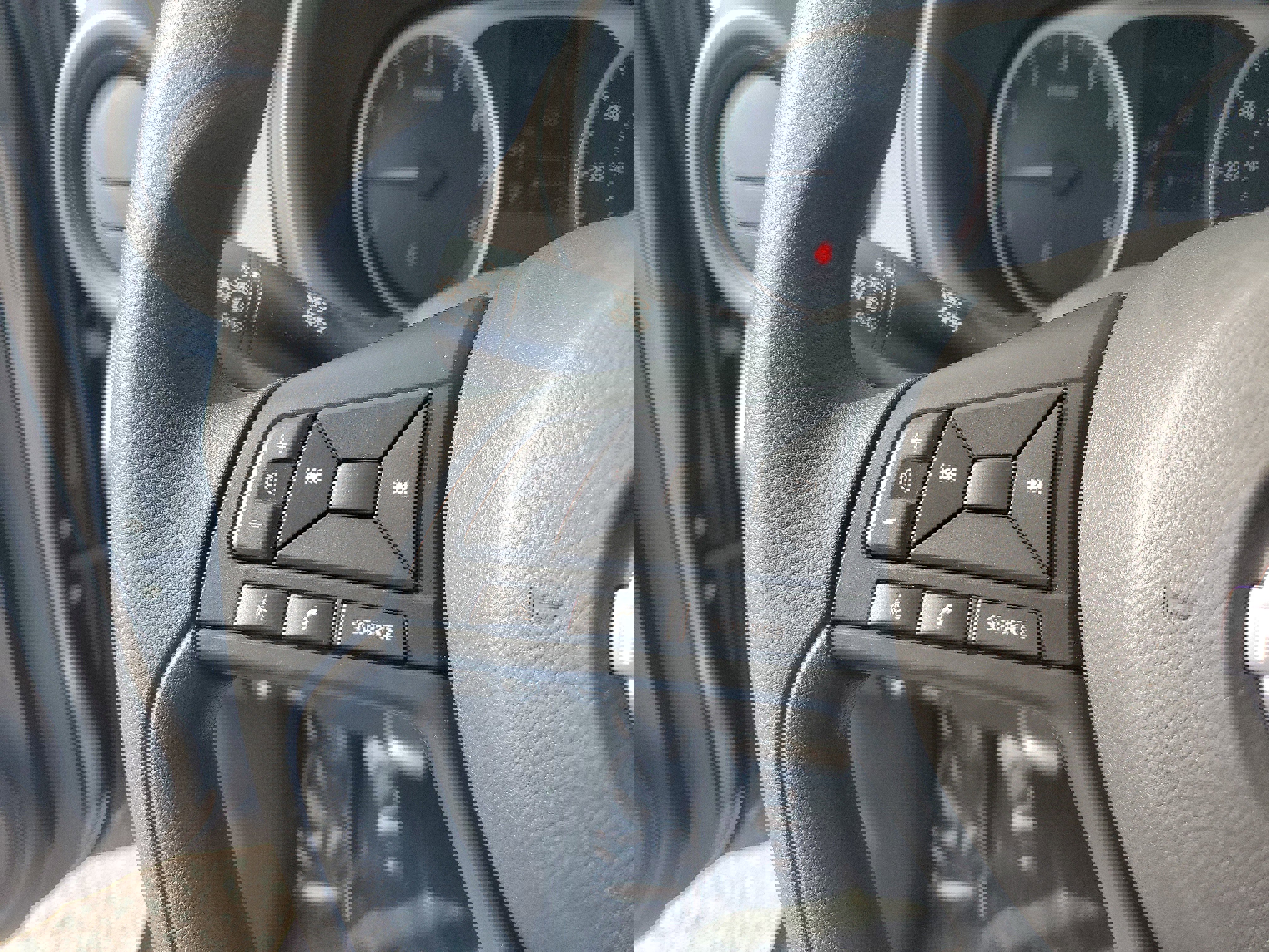 New 2025 Nissan Kicks Play S image 21