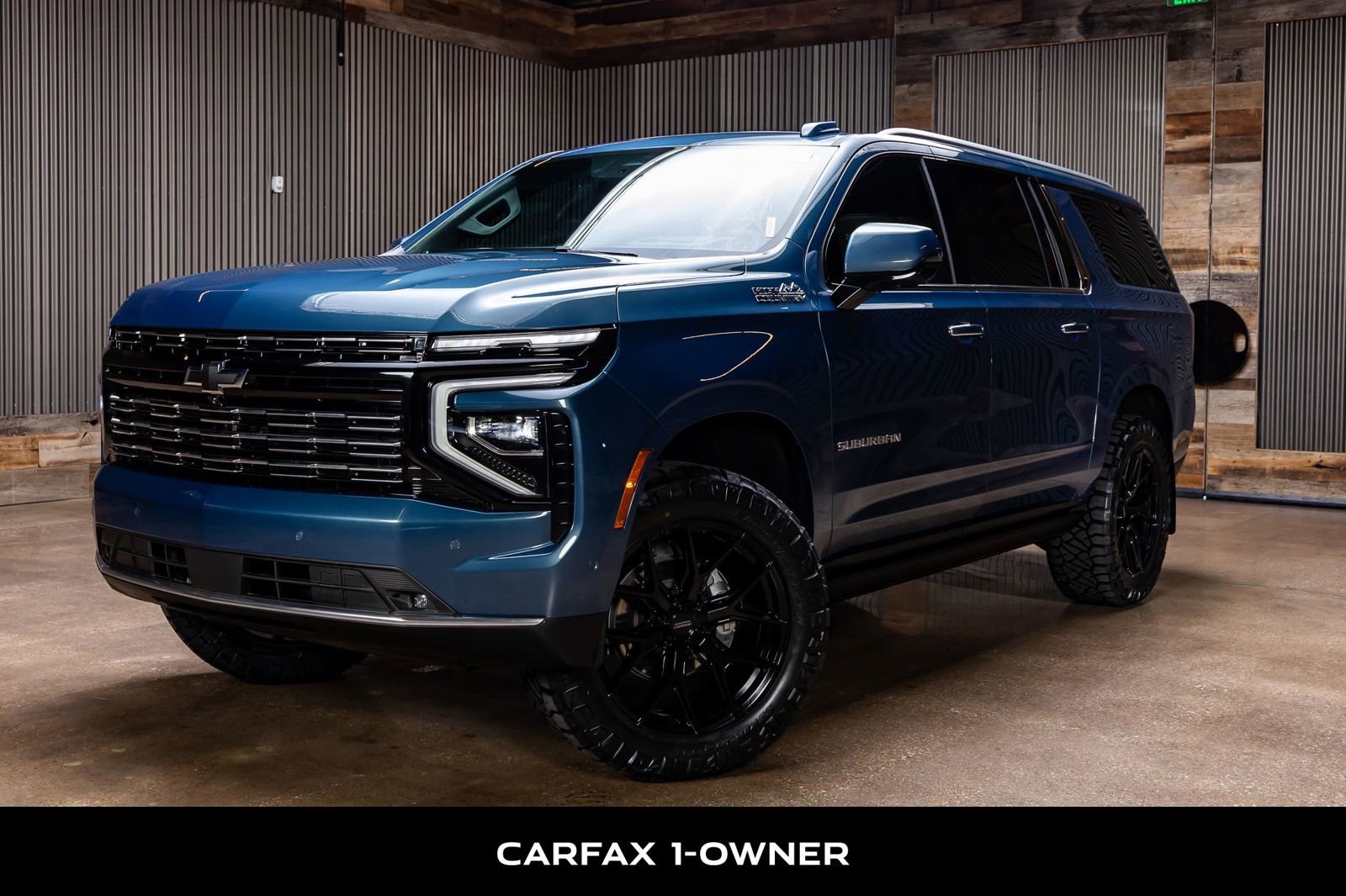 Used 2025 Chevrolet Suburban High Country AWD/4WD image 5