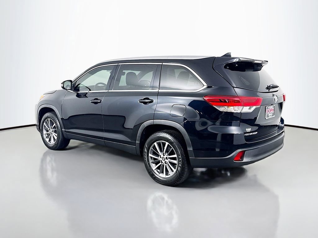 Used 2019 Toyota Highlander XLE image 7