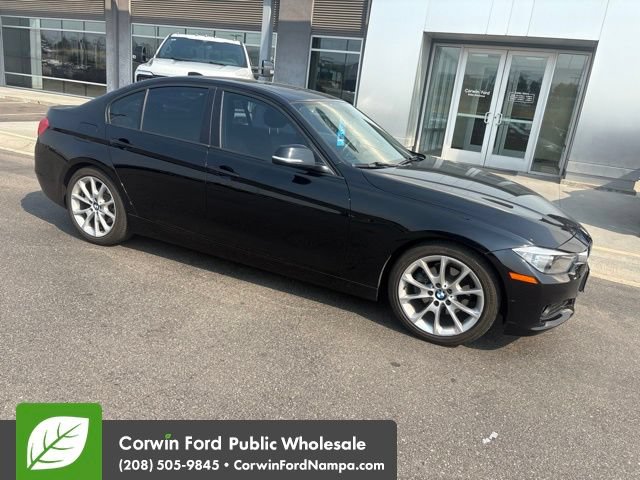 Used 2014 BMW 320i Sedan RWD image 4
