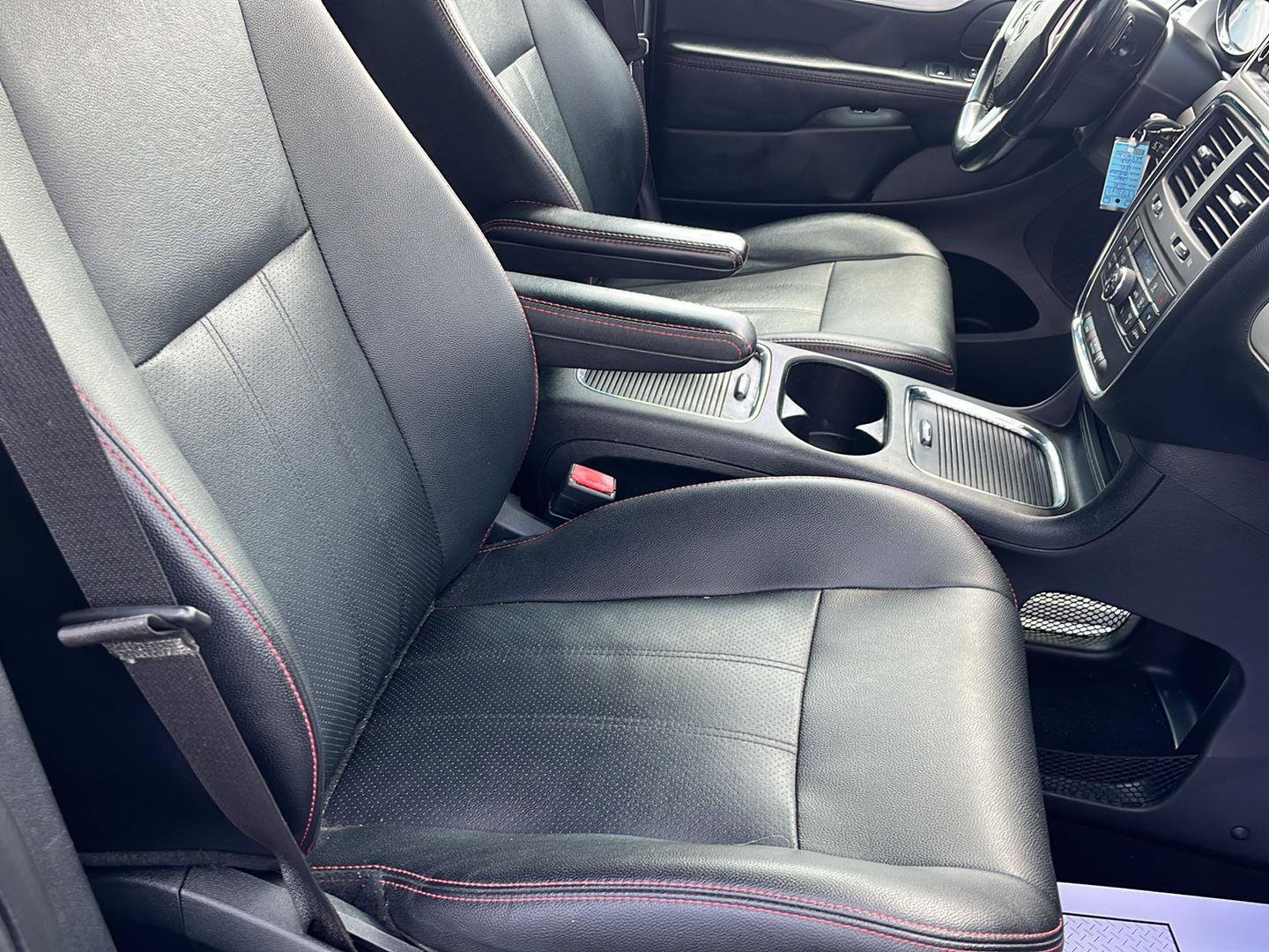 Used 2019 Dodge Grand Caravan GT image 28