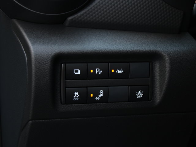 Certified 2025 Nissan Kicks Play S FWD image 23