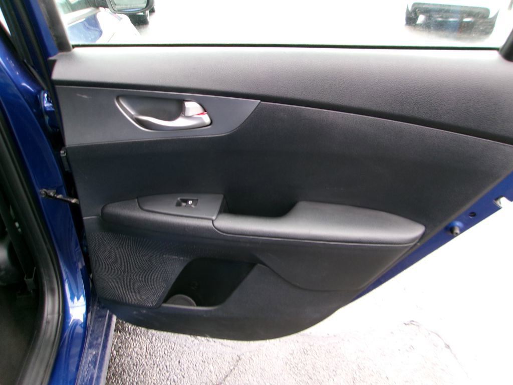 Used 2021 Kia Forte LXS image 14