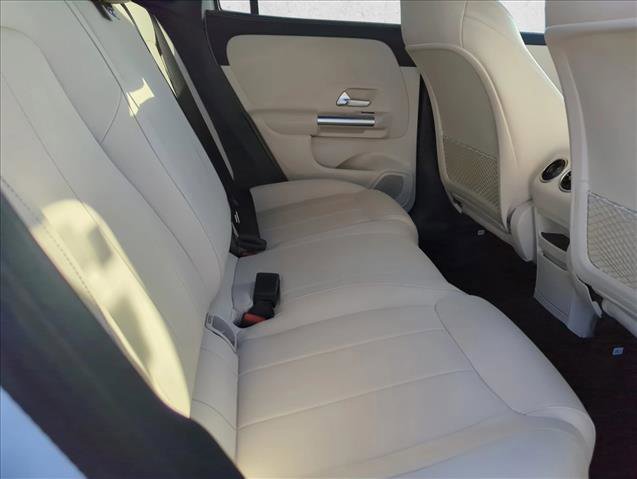 Used 2025 Mercedes-Benz GLA 250 image 24