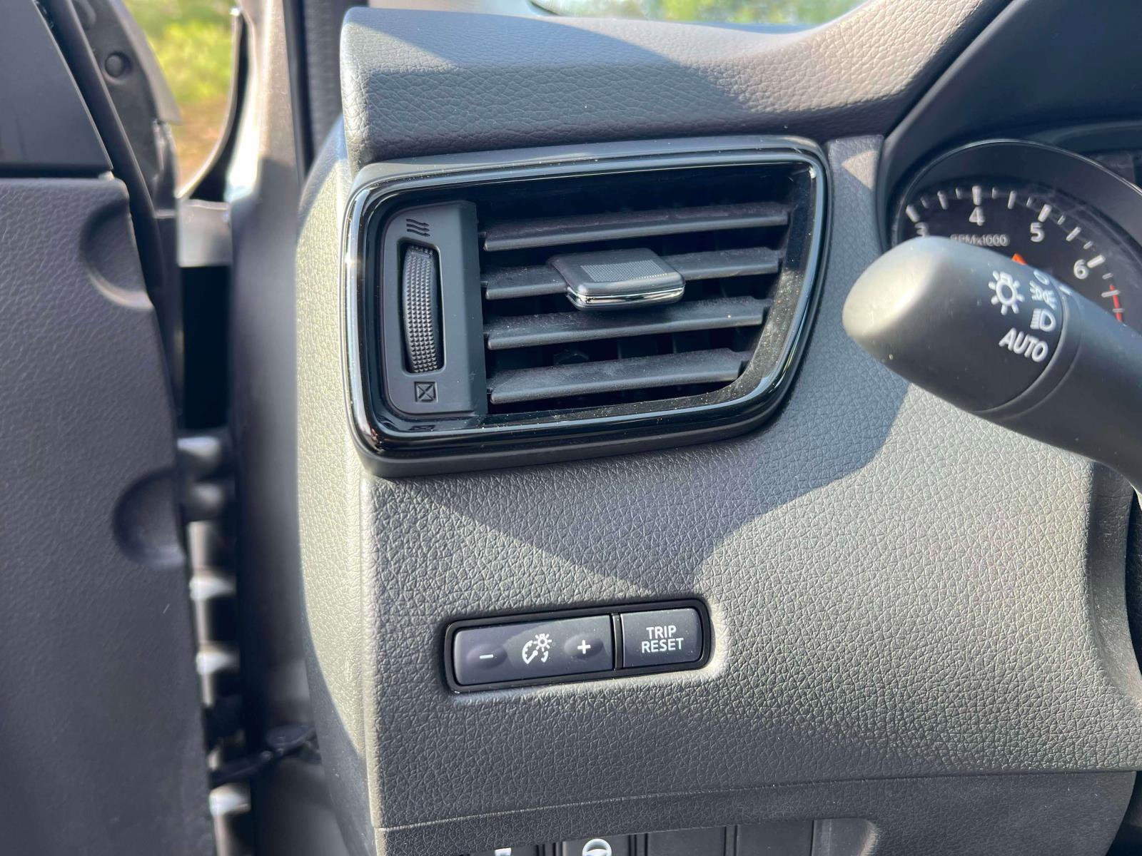 Used 2020 Nissan Rogue Sport SL AWD/4WD image 19