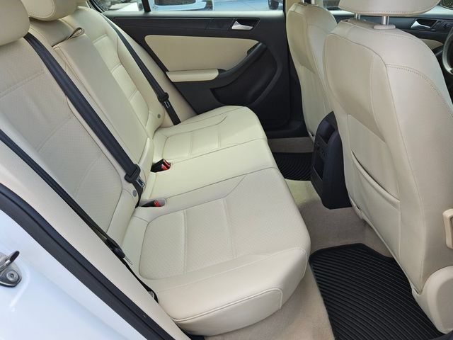 Used 2014 Volkswagen Jetta SE FWD image 14