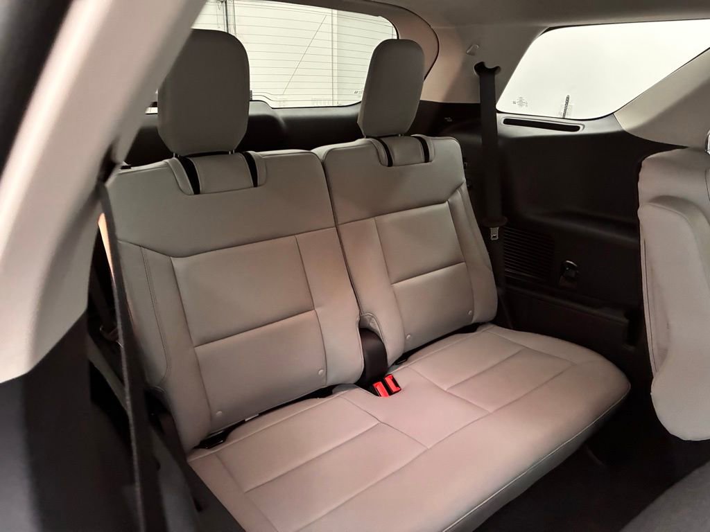 New 2026 Ford Explorer Active w/ Active Comfort Package image 31