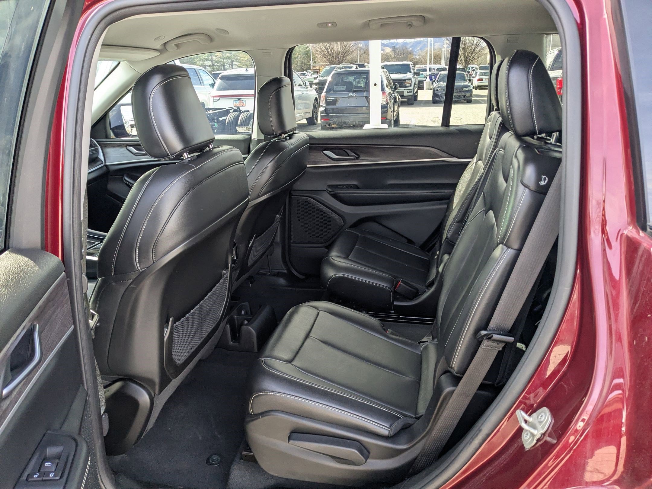 Used 2023 Jeep Grand Cherokee L Limited image 30