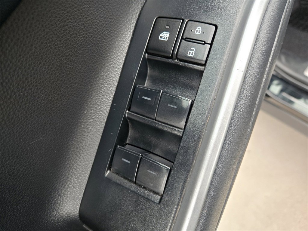 Used 2023 Toyota Highlander XSE image 36