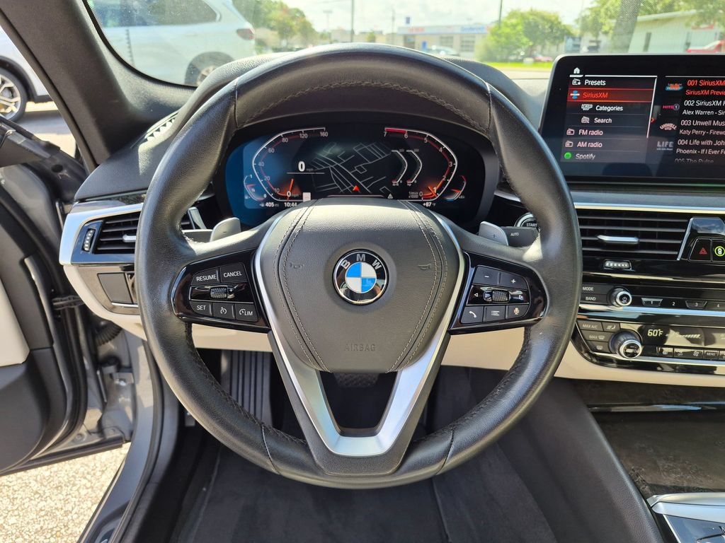 Used 2023 BMW 530i w/ Premium Package RWD image 11