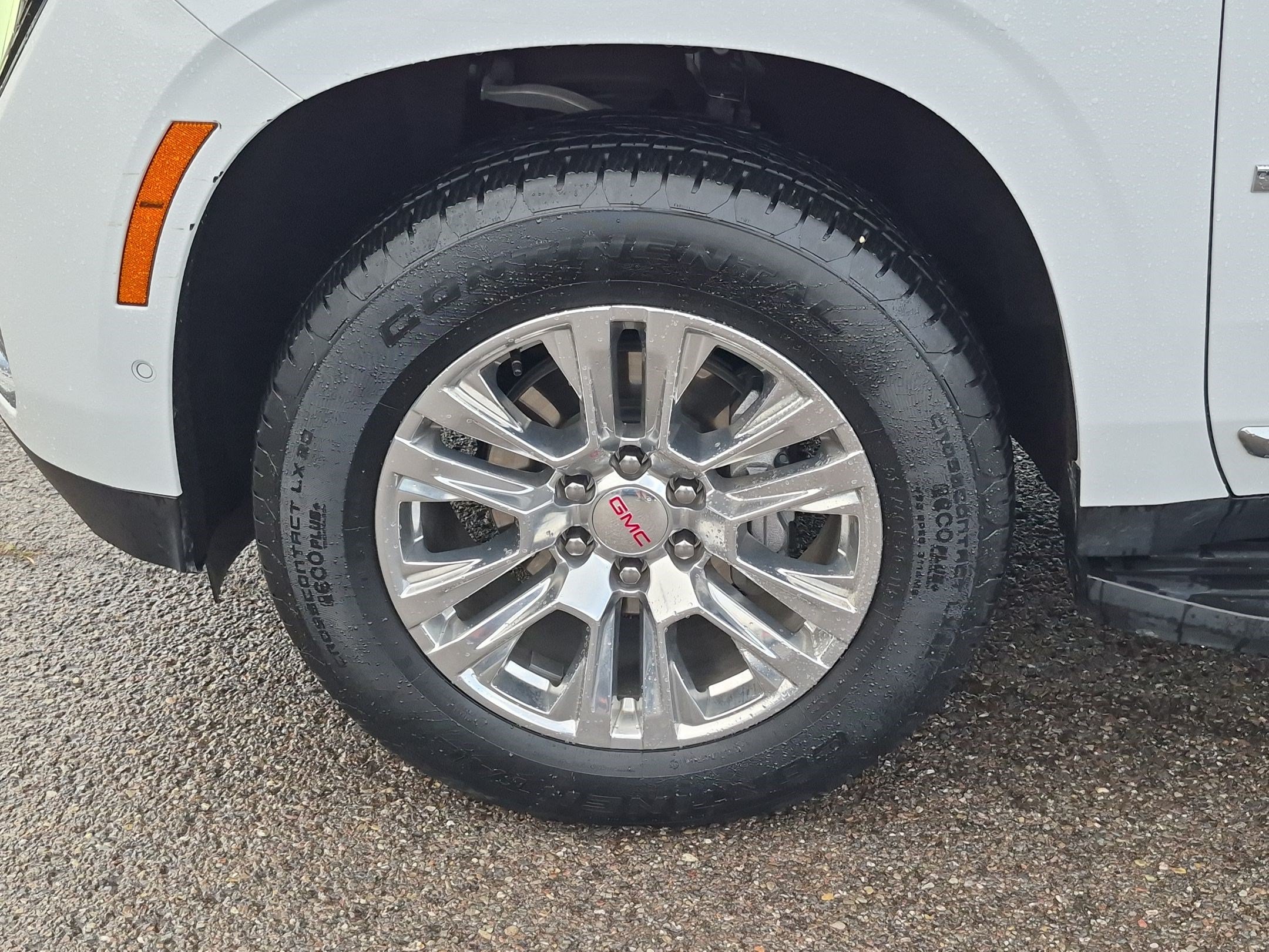 Used 2025 GMC Yukon XL Denali AWD/4WD image 11