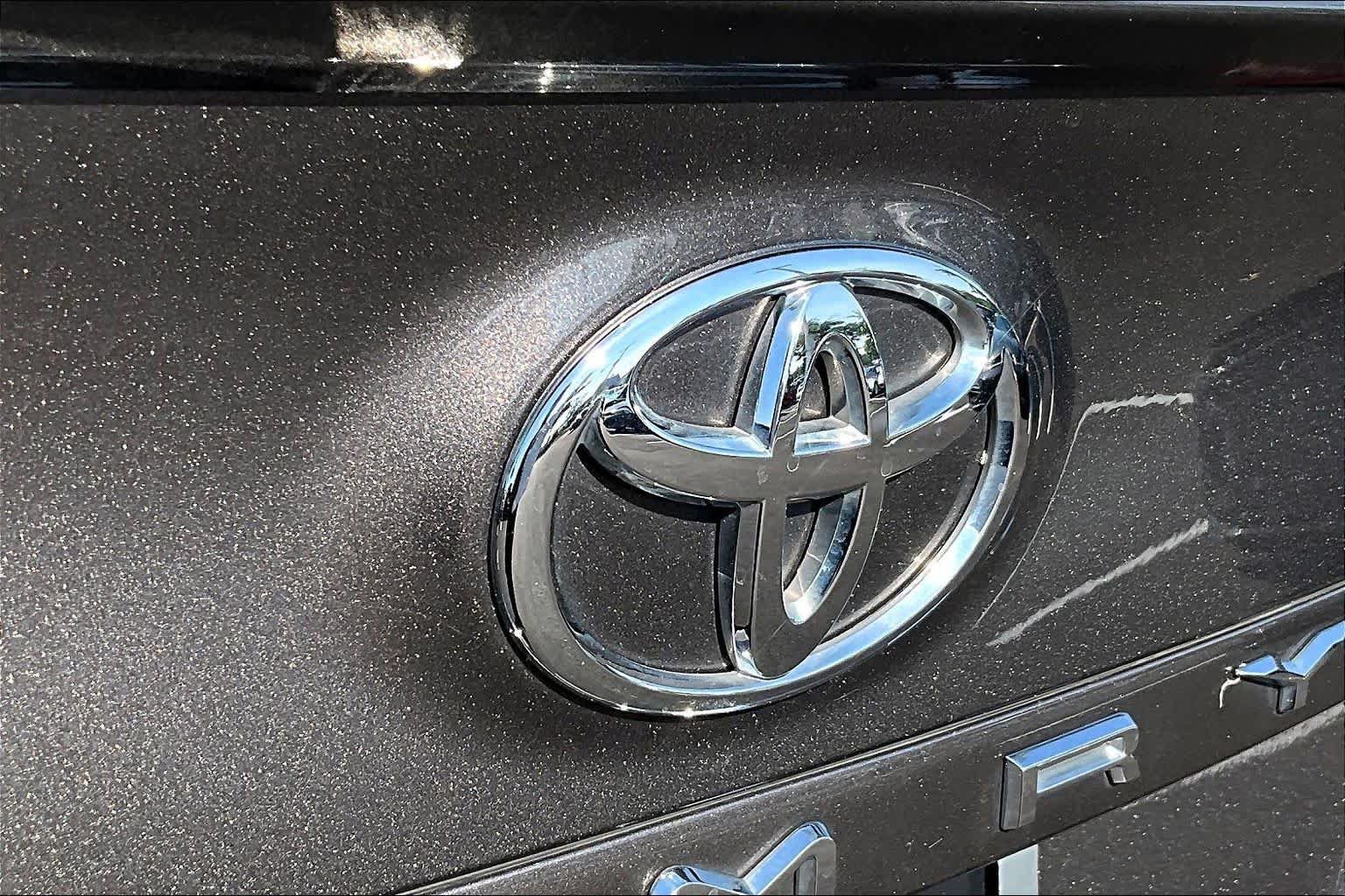 Certified 2024 Toyota Camry SE FWD image 31