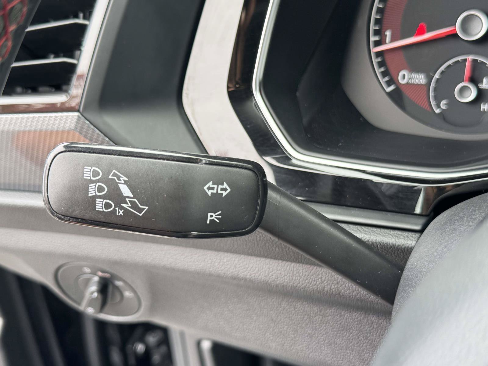 Used 2019 Volkswagen Jetta GLI FWD image 25