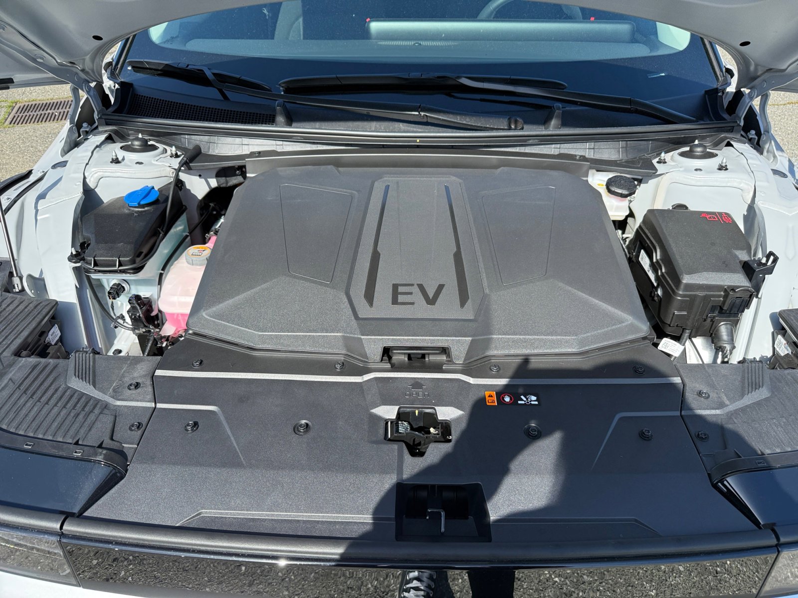 New 2025 Hyundai Ioniq 5 SE image 20