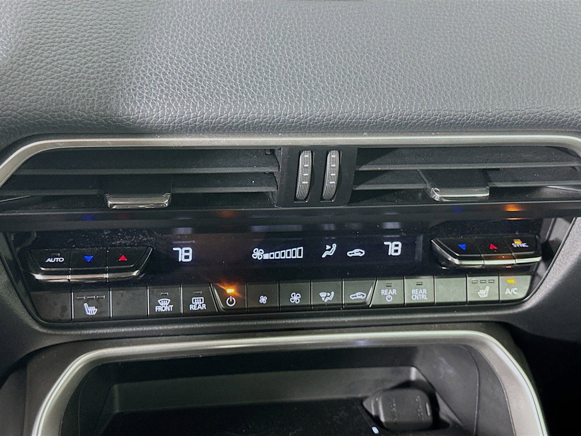 Used 2024 MAZDA CX-90 3.3 Turbo w/ Preferred Plus image 24