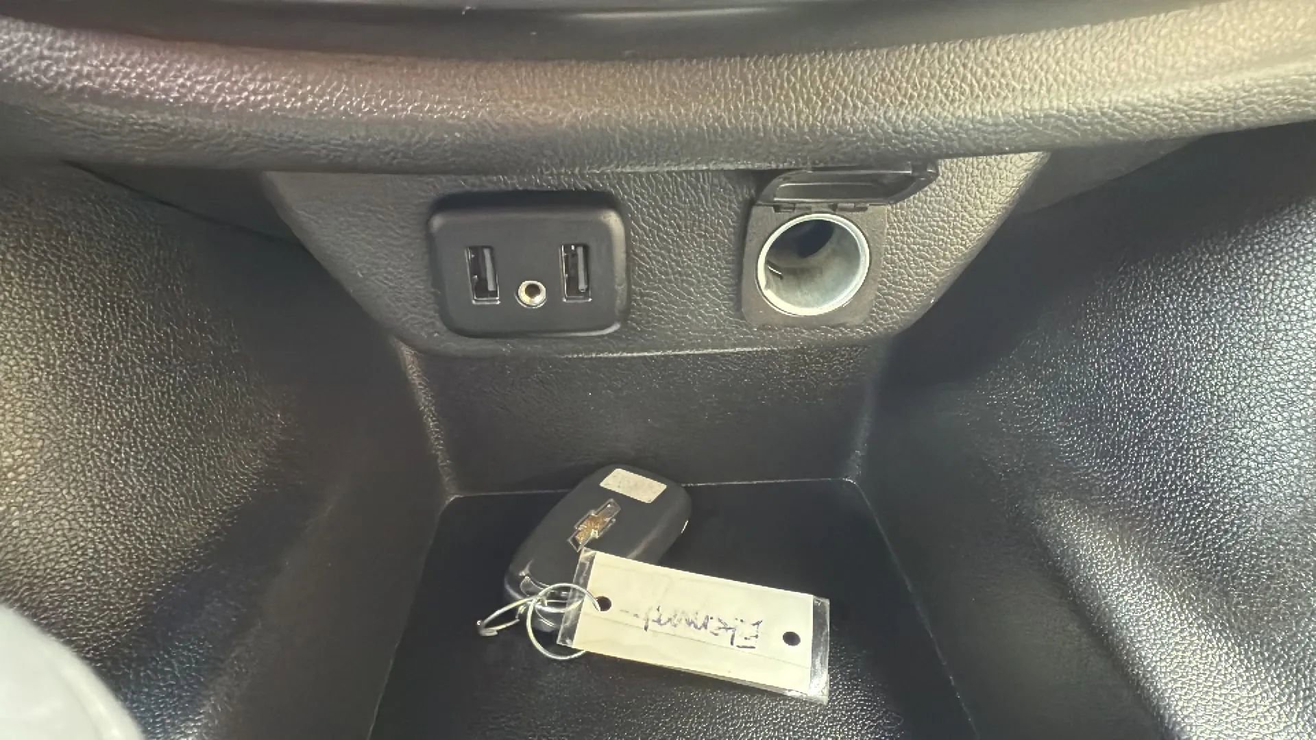 Used 2022 Chevrolet Traverse LS AWD/4WD image 19