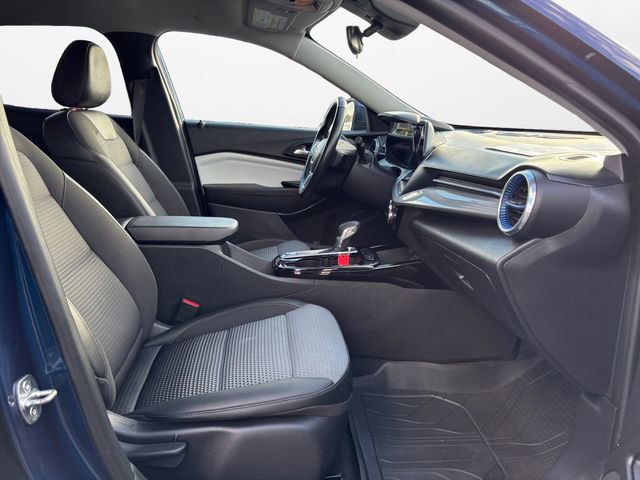 Used 2024 Chevrolet Trax LT w/ Driver Confidence Package image 15