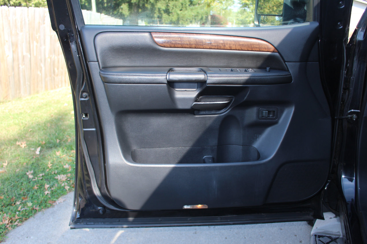 Used 2012 Nissan Armada SL w/ DVD FES Pkg image 12