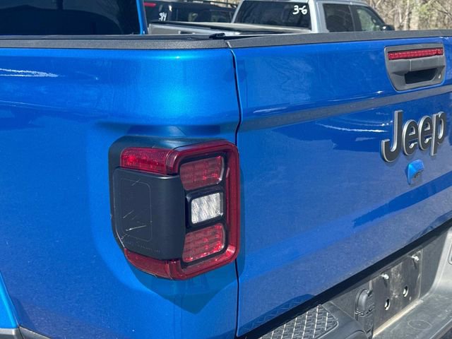 Used 2023 Jeep Gladiator Overland w/ LED Lighting Group image 12