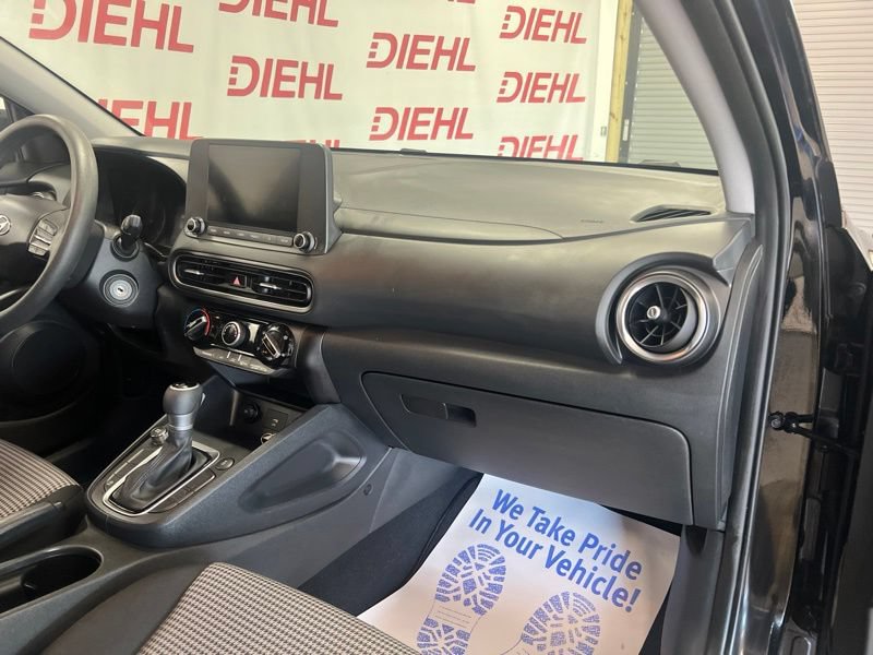 Used 2023 Hyundai Kona SE AWD/4WD image 13