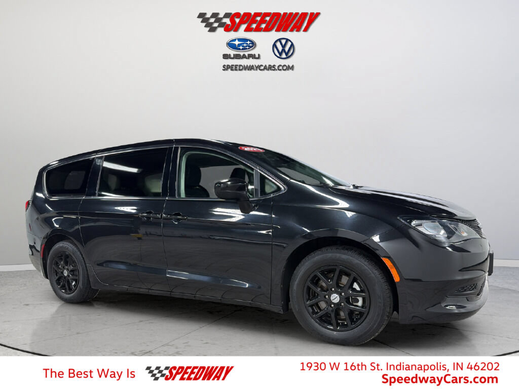 Used 2023 Chrysler Voyager LX FWD image 1