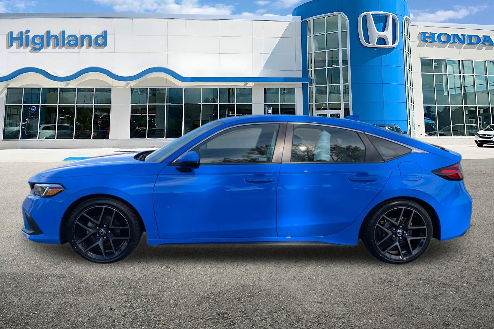 Used 2024 Honda Civic Sport Touring image 2