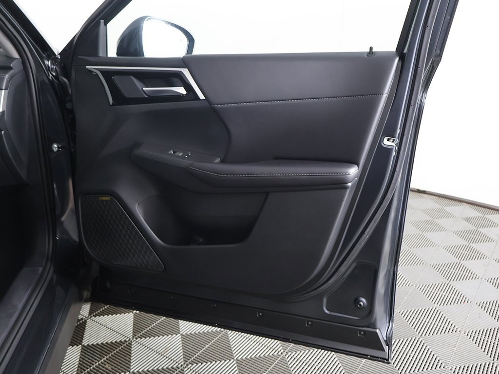 New 2025 Mitsubishi Outlander SE image 27