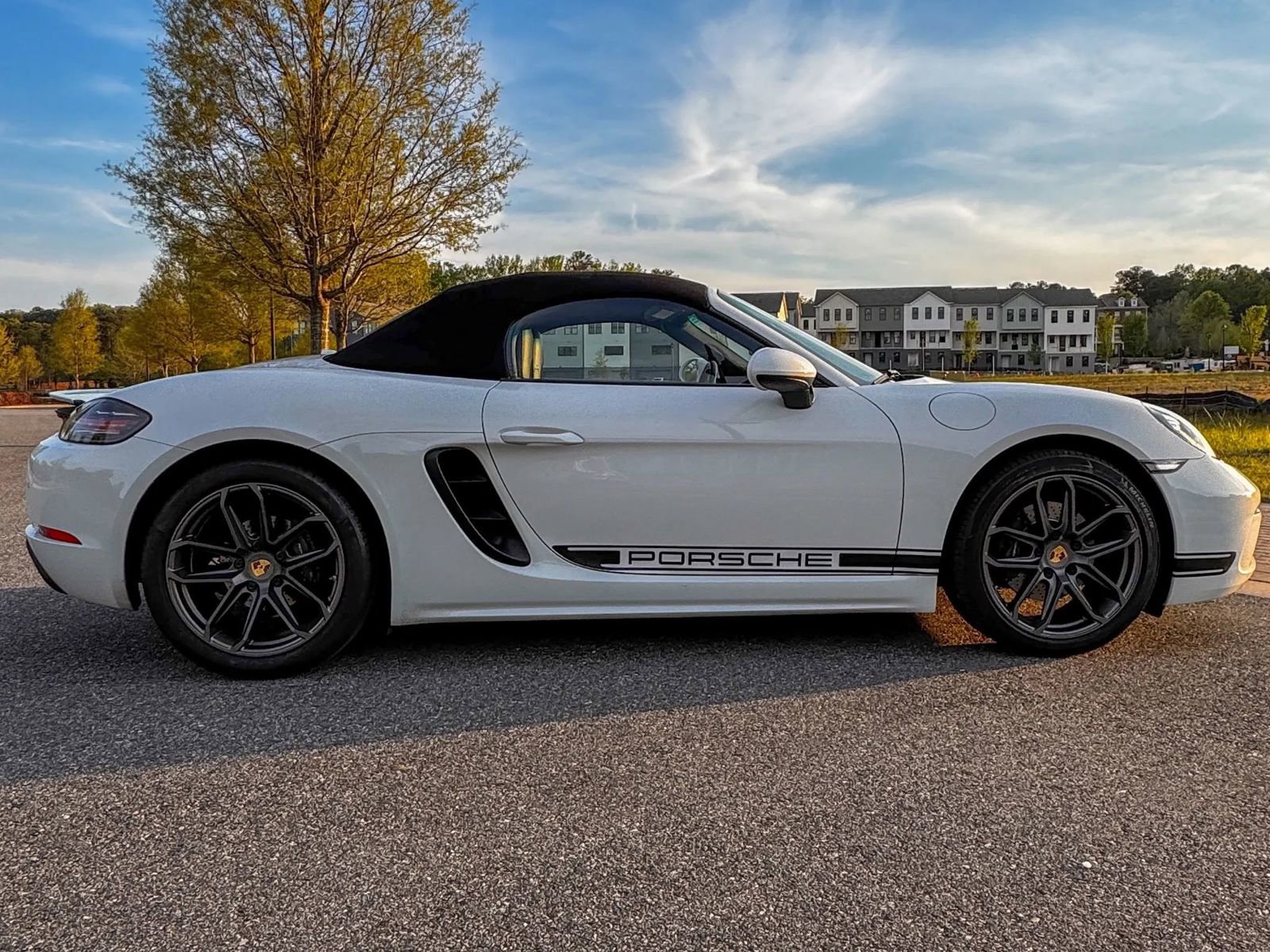 Used 2019 Porsche 718 Boxster image 7