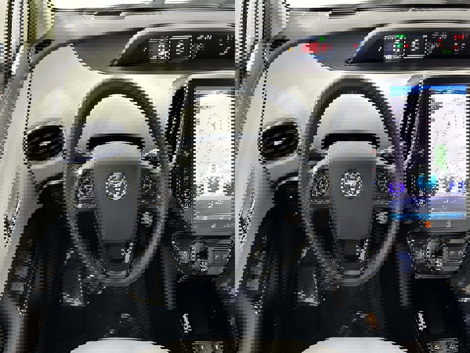 Used 2019 Toyota Prius Limited image 35