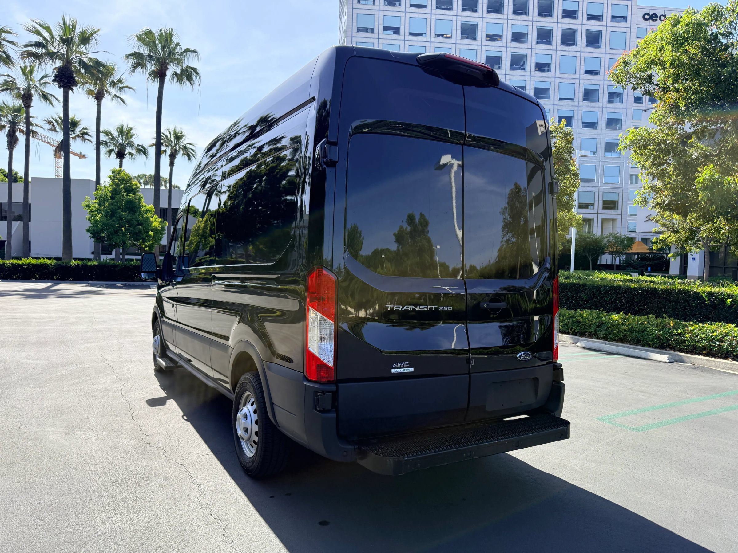 Used 2023 Ford Transit 250 148 High Roof AWD w/ Load Area Protection Package image 3