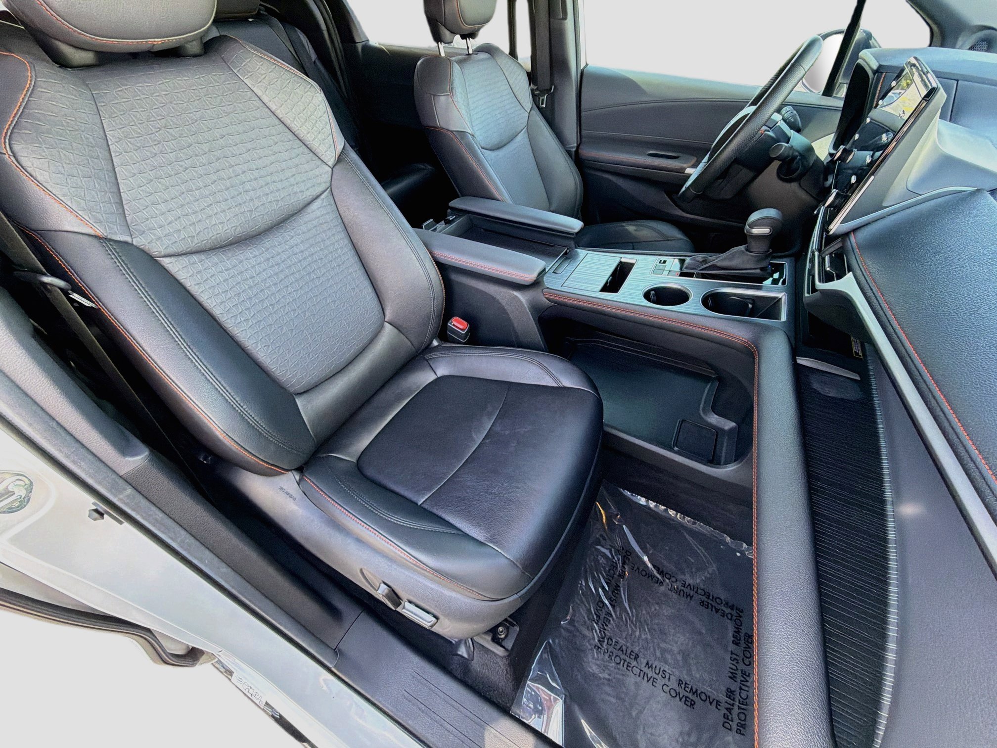 Used 2024 Toyota Sienna XSE w/ XSE Plus Package FWD image 15