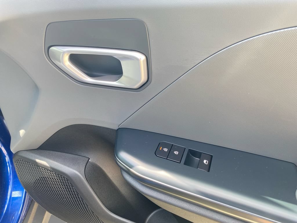 Certified 2025 Kia K4 FWD image 13