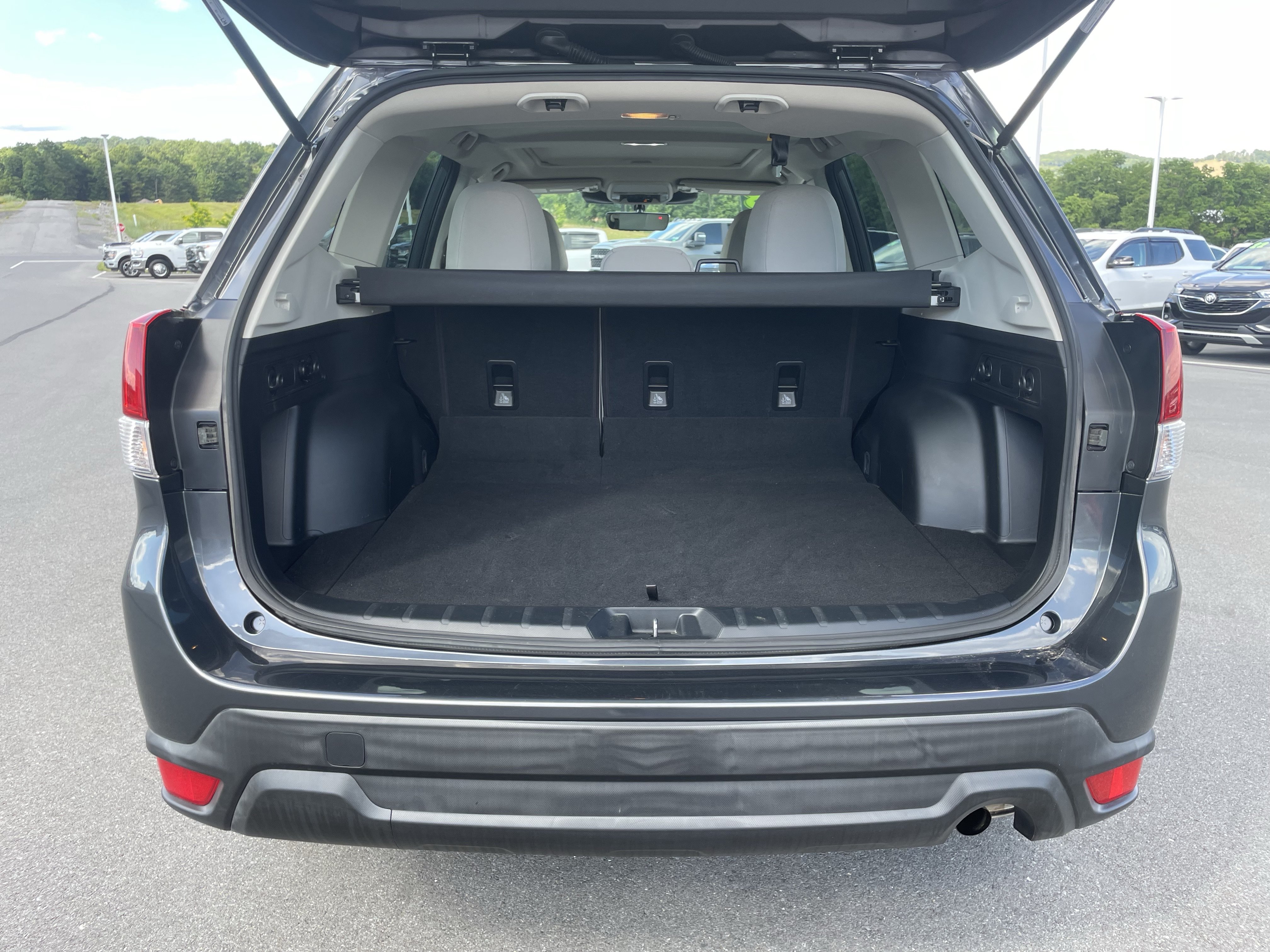 Certified 2023 Subaru Forester Premium AWD/4WD video 5