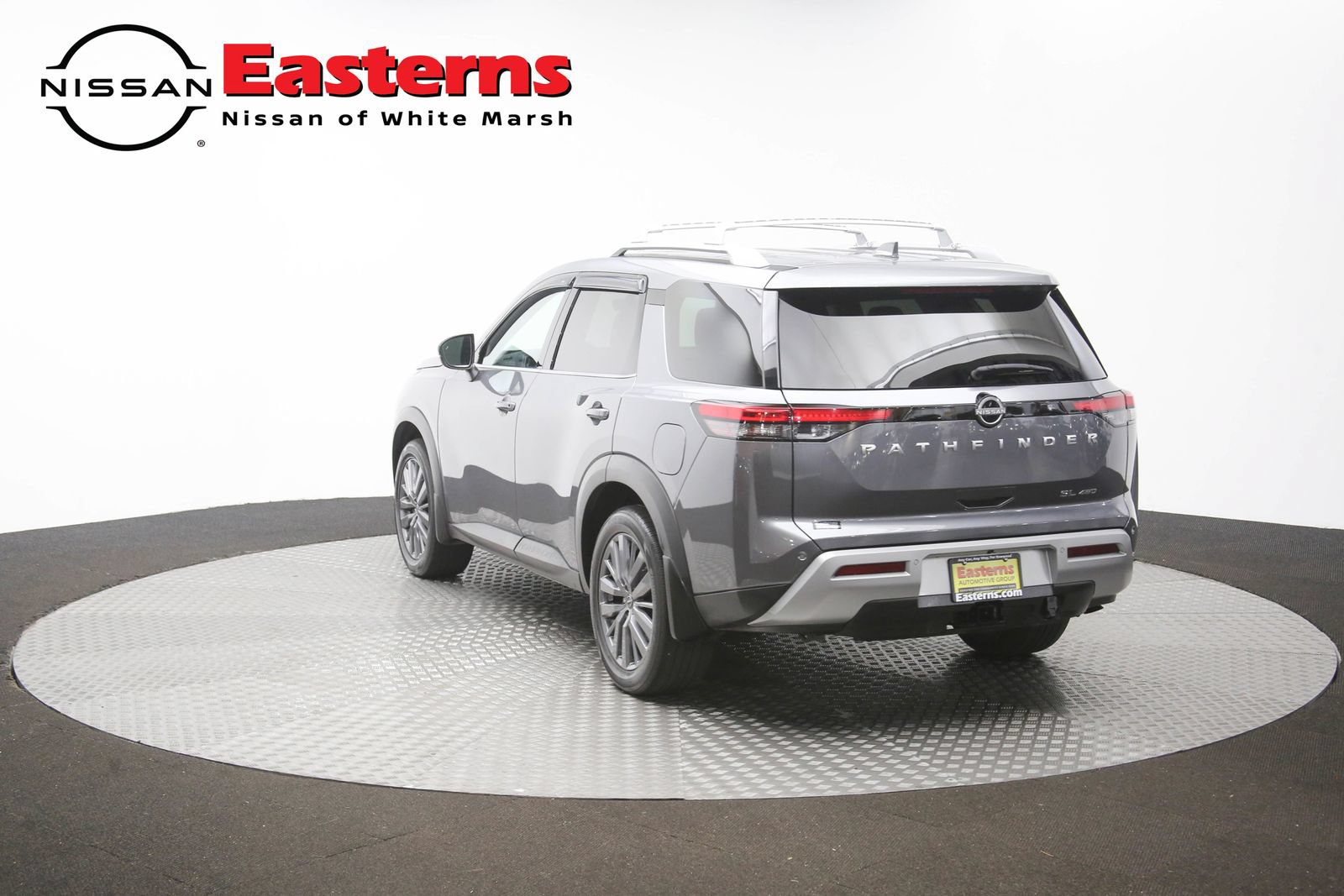 Used 2024 Nissan Pathfinder SL AWD/4WD image 65