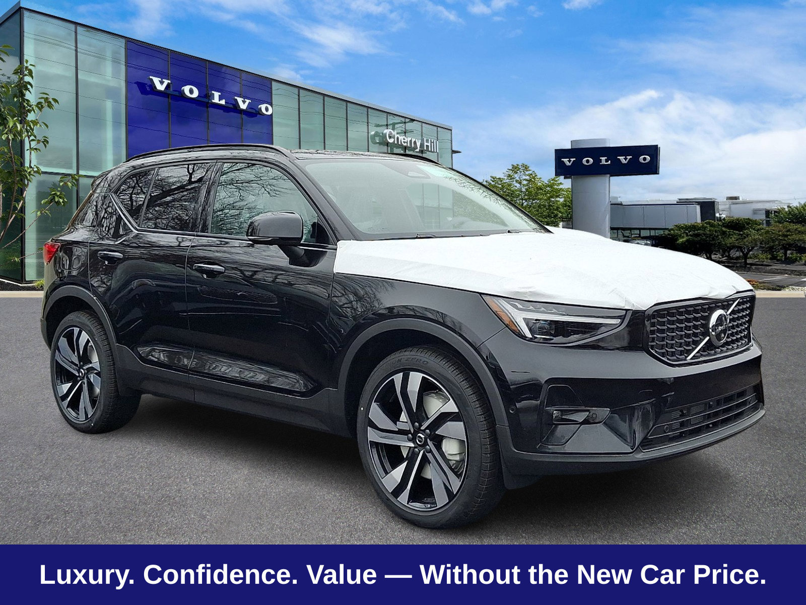 New 2026 Volvo XC40 B5 Ultra w/ Protection Package Premier AWD/4WD image 1