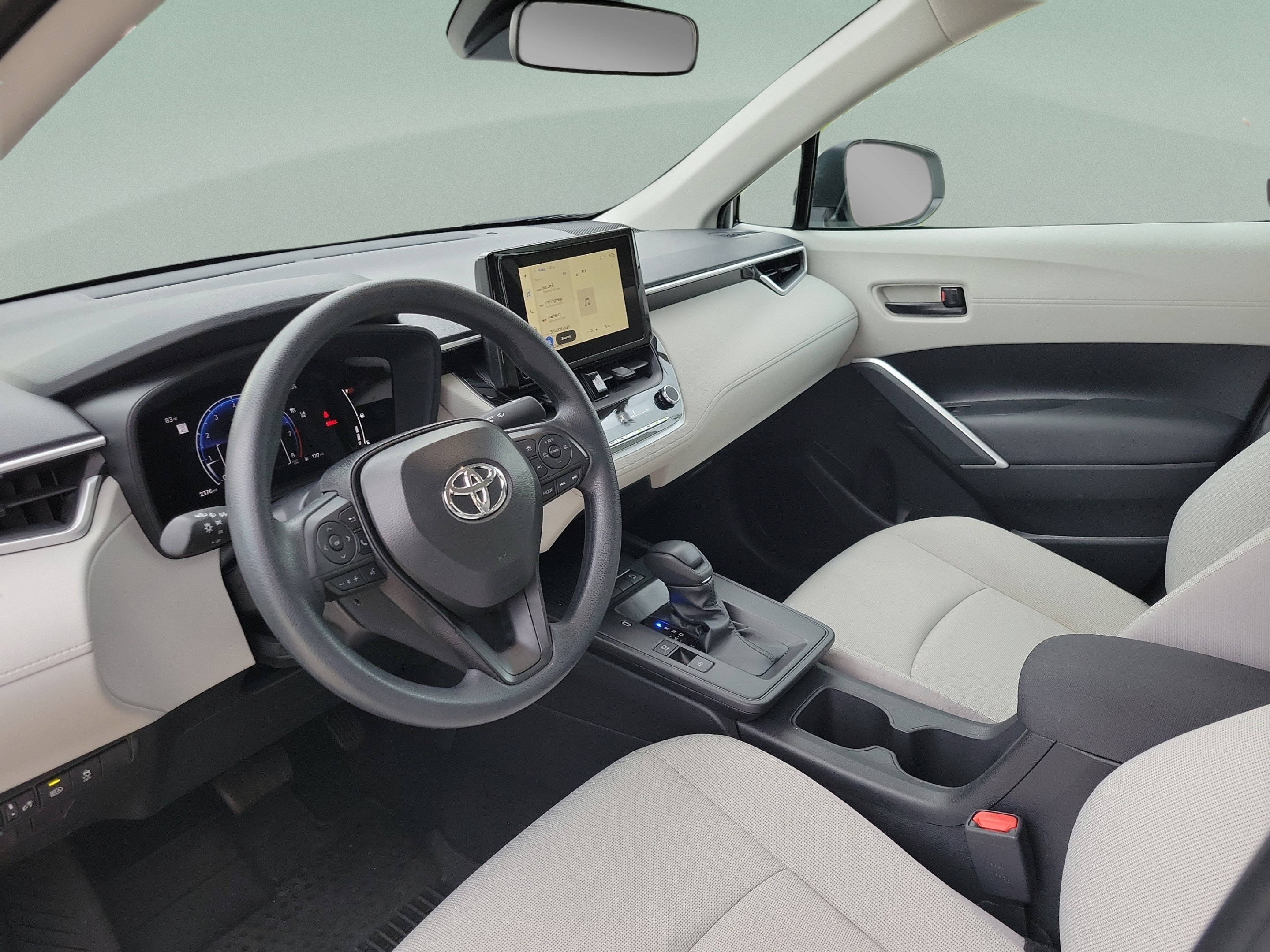 Used 2026 Toyota Corolla Cross L FWD image 8