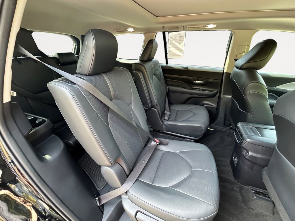Used 2024 Toyota Grand Highlander Platinum image 11