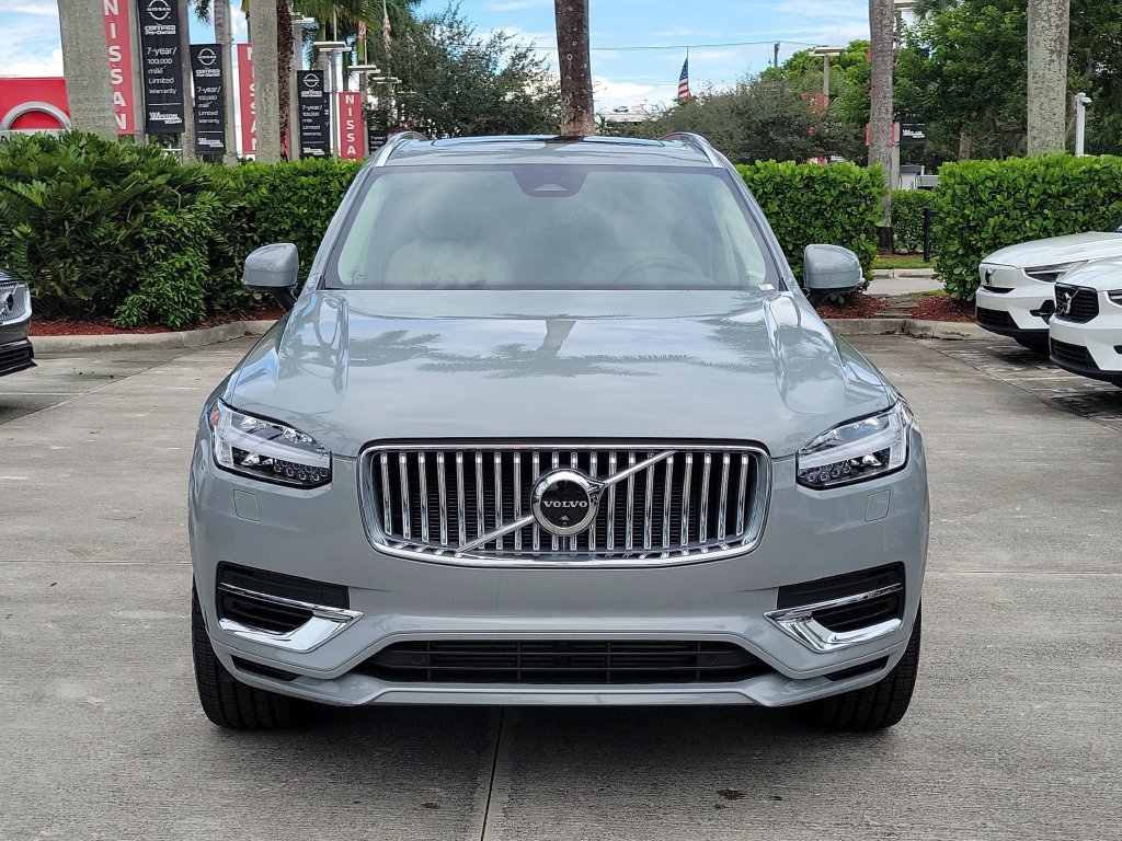 Certified 2025 Volvo XC90 T8 Plus w/ Protection Package Premier AWD/4WD image 2