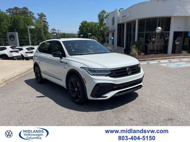 Used 2024 Volkswagen Tiguan SE R-Line image 1