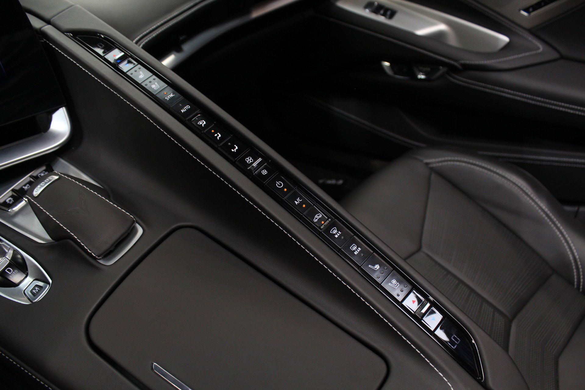 Used 2024 Chevrolet Corvette Stingray Premium Conv w/ Z51 Performance Package RWD image 77