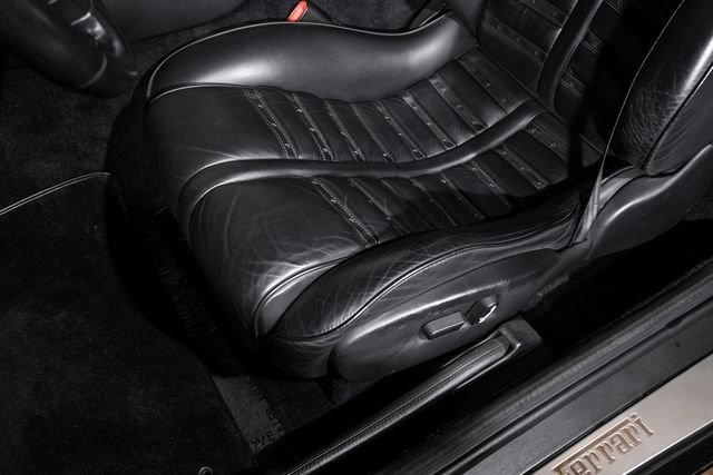 Used 2000 Ferrari 550 Maranello Coupe RWD image 21