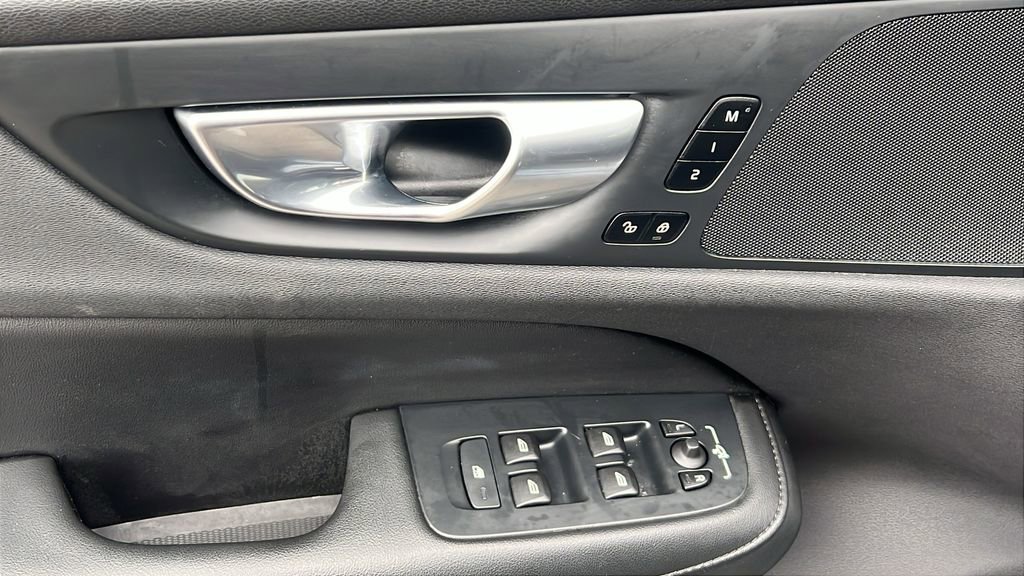 Used 2024 Volvo S60 B5 Core image 16
