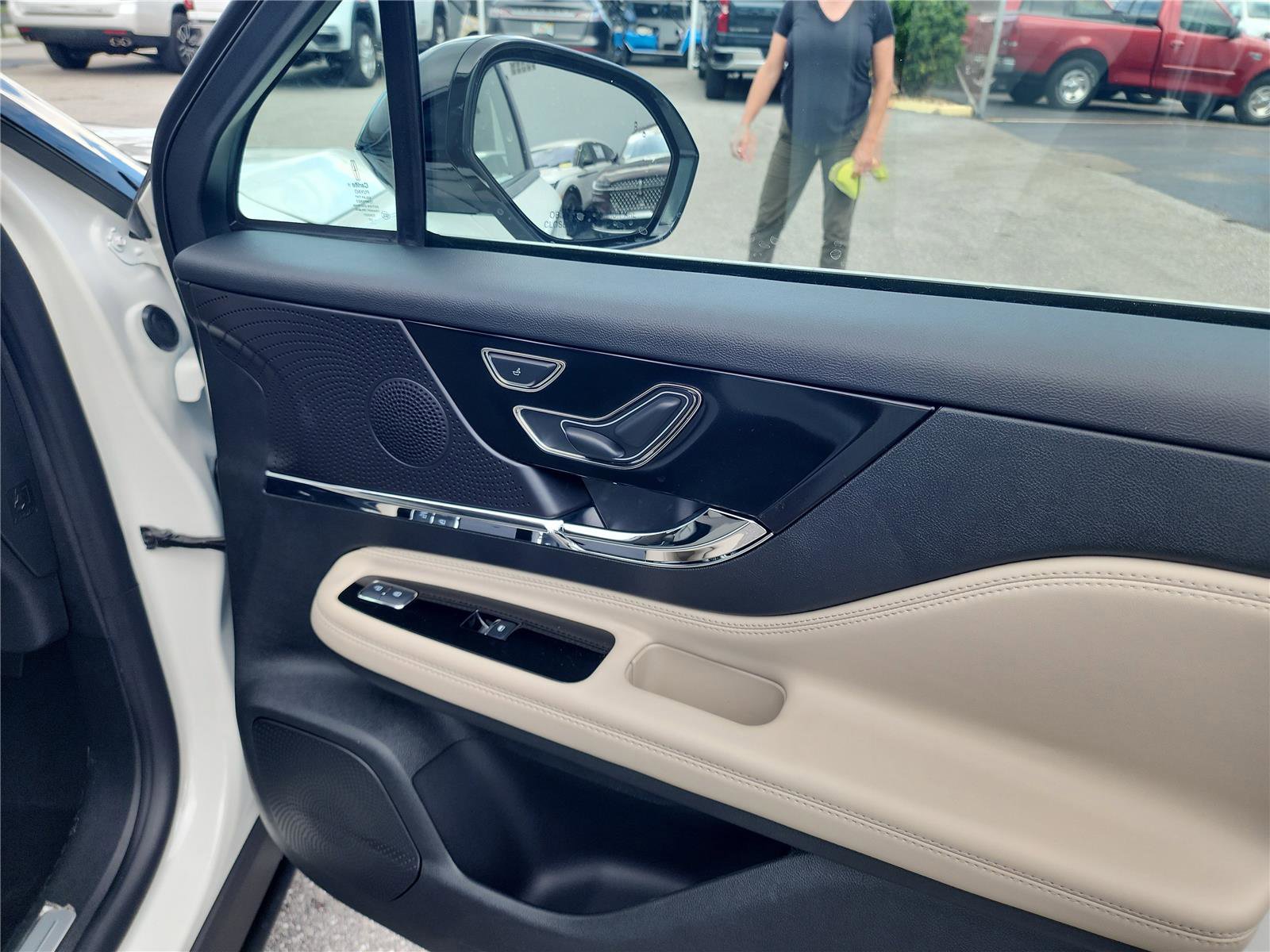 New 2026 Lincoln Corsair Premiere image 27