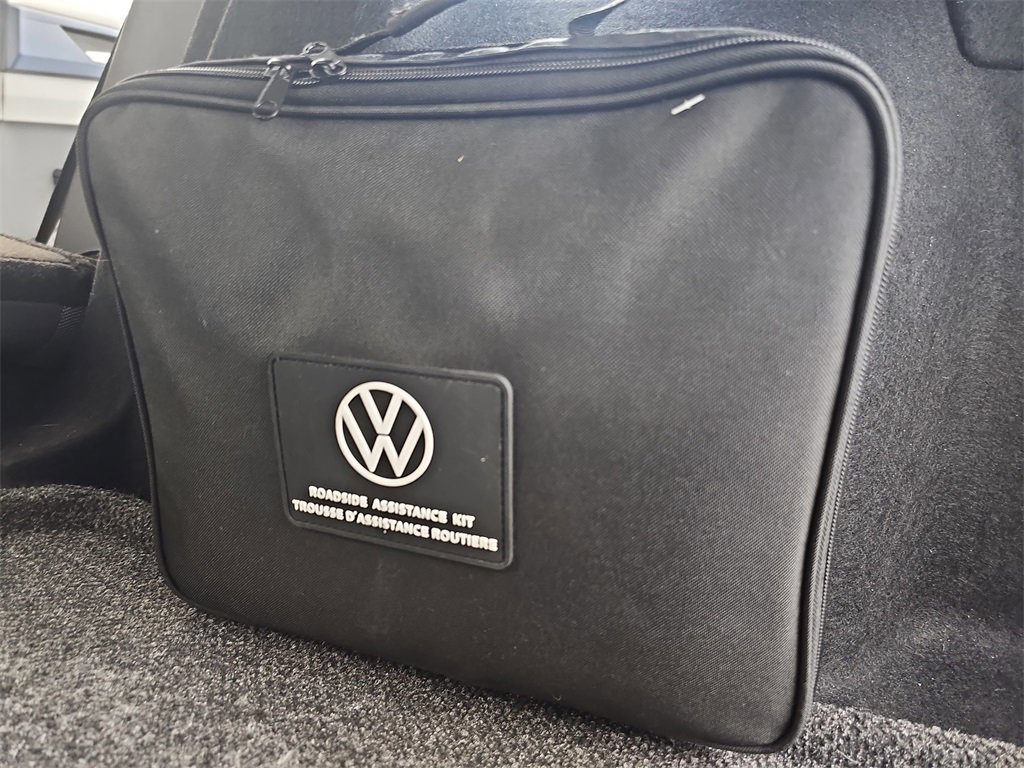Used 2024 Volkswagen Taos SE image 19