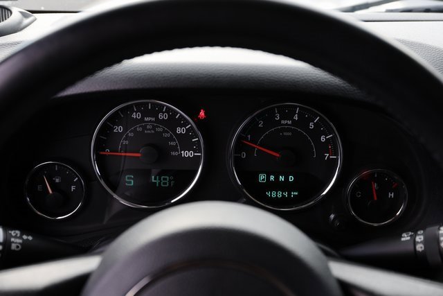 Used 2018 Jeep Wrangler Sahara w/ Connectivity Group image 19