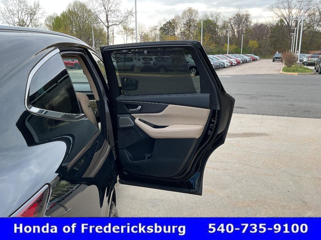 Used 2025 Acura MDX SH-AWD w/ Advance Package image 10