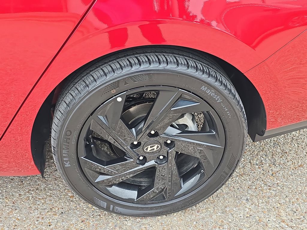 Certified 2026 Hyundai Elantra Sport FWD image 30