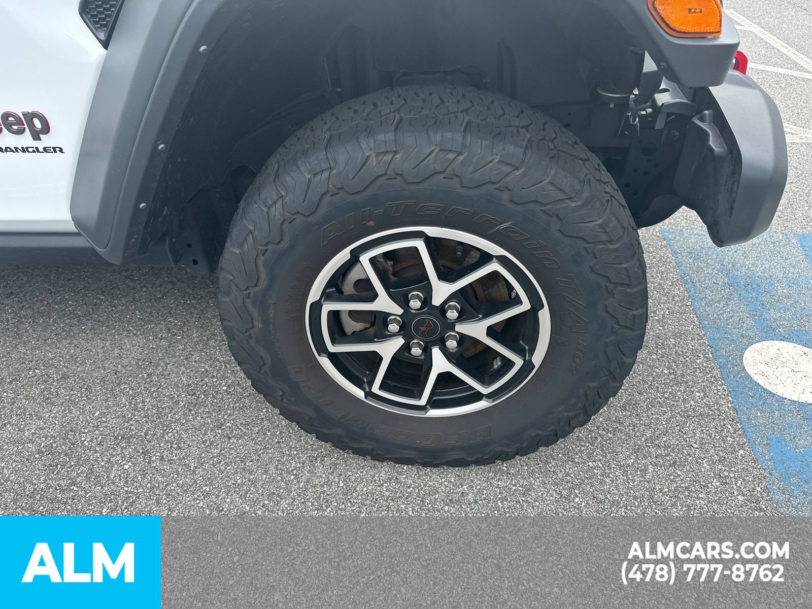 Used 2025 Jeep Wrangler Unlimited Rubicon AWD/4WD image 11