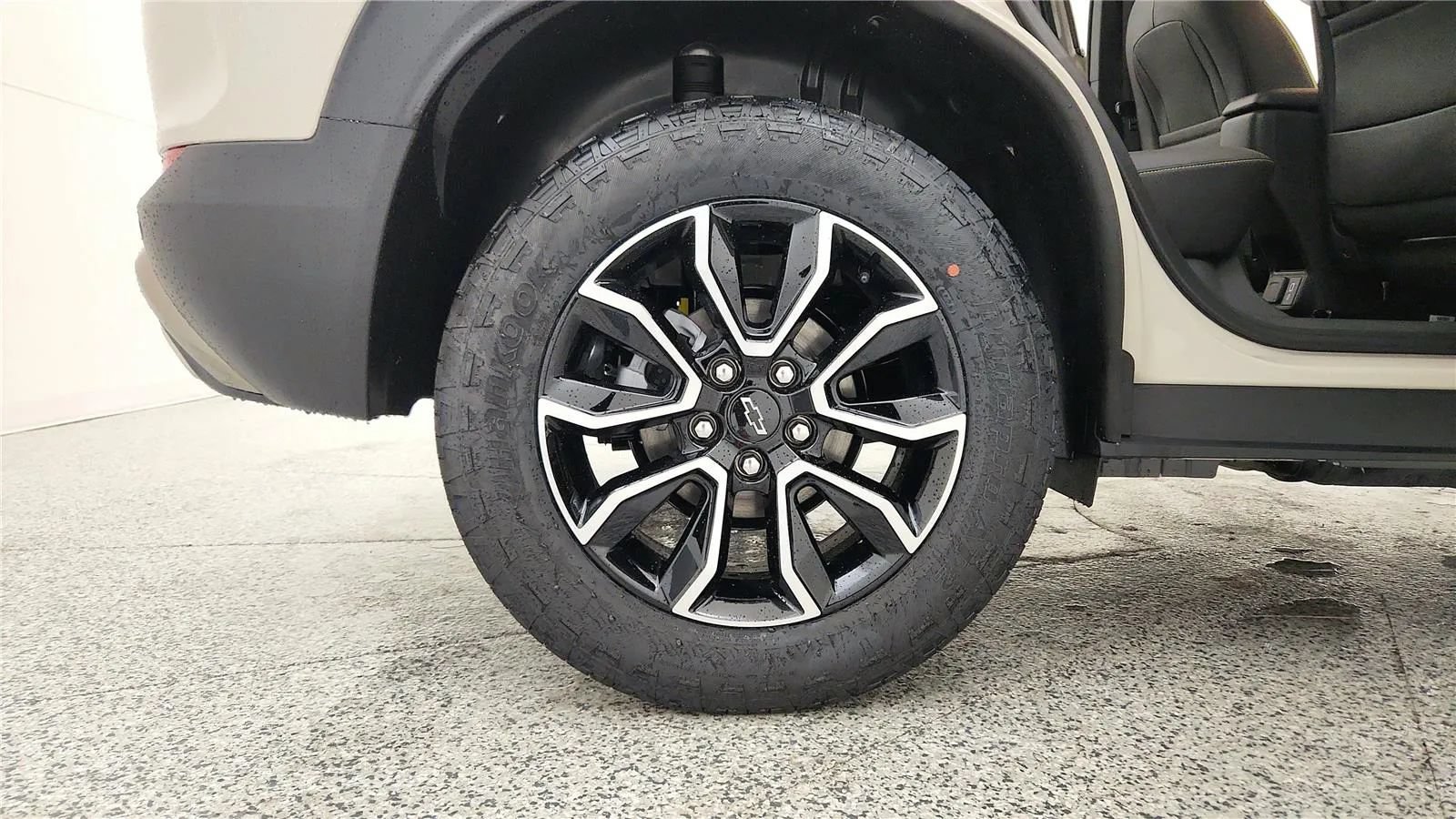 New 2026 Chevrolet TrailBlazer ACTIV w/ Convenience Package AWD/4WD image 13