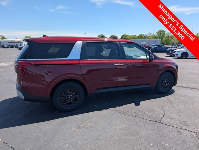 Used 2025 Kia Carnival FWD image 8